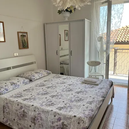 Elly Casa Vacanze Сasa de vacaciones Sesto Calende