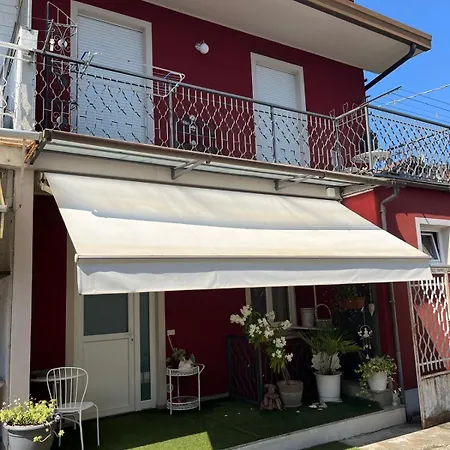 Elly Casa Vacanze 度假居